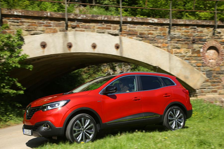  Renault Kadjar Bose 2015 года  (фото 16 из 27)